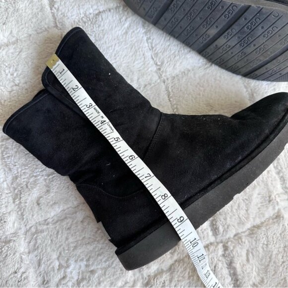 Ugg | Black 1009250 Abree Short Boots | Size 8 - Picture 13 of 13
